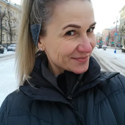 Дина, 43